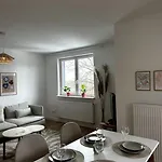 아파트 Gemuetliche In Mit Dachterrasse 말렌테