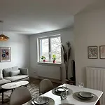 아파트 Gemuetliche In Mit Dachterrasse 말렌테