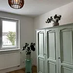 아파트 Gemuetliche In Mit Dachterrasse