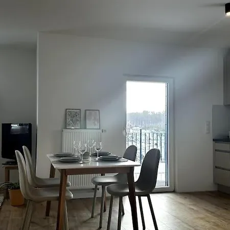 아파트 Gemuetliche In Mit Dachterrasse *